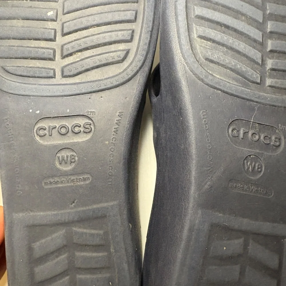 Crocs Patricia Sandals Size W8 Navy And Lavender Slip On Strap Hippy Grannycore